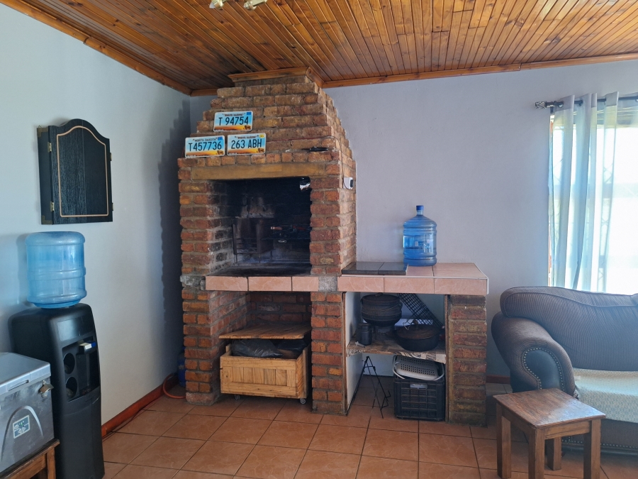To Let 5 Bedroom Property for Rent in Retief Eastern Cape